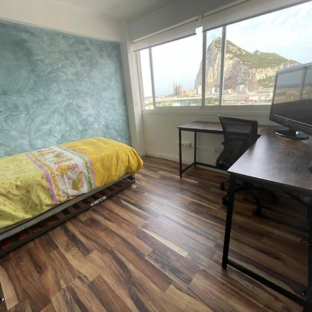 Closest Room To Gibraltar Border La Línea de la Concepción Extérieur photo